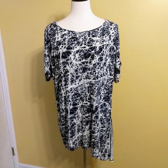 MICHAEL Michael Kors Tops - Michael Kors knit handerkerchie top shirt sz large